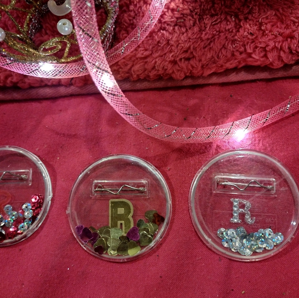 Customized Buttons from Roniya Butterfly Boutique - Picture 12 of 12